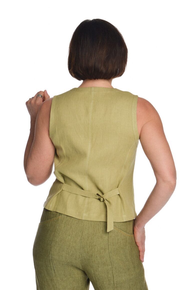 Moteriška žalios spalvos lininė liemenė, trumpa, reguliuojamo pločio