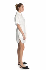 balta lininė suknelė marškiniai virš kelių