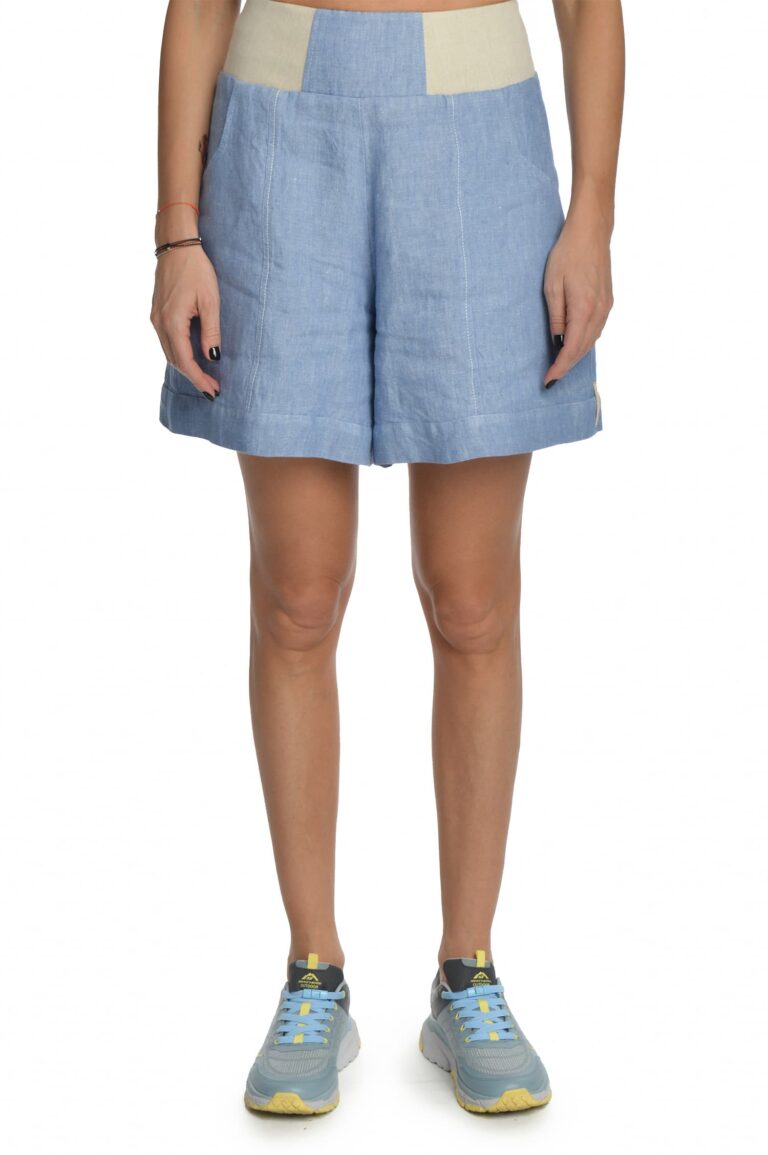 Žydri moteriški lininiai šortai, su kišenėmis, platėjantys į apačią su elastingu liemeniu