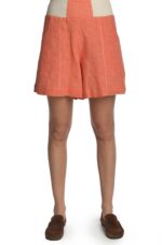 Rožiniai trumpi platūs moteriški lininiai šortai, su kišenėmis, platėjantys į apačią, su elastingu liemeniu