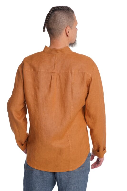 Konjako spalvos lininiai marškiniai vyrams - nugara