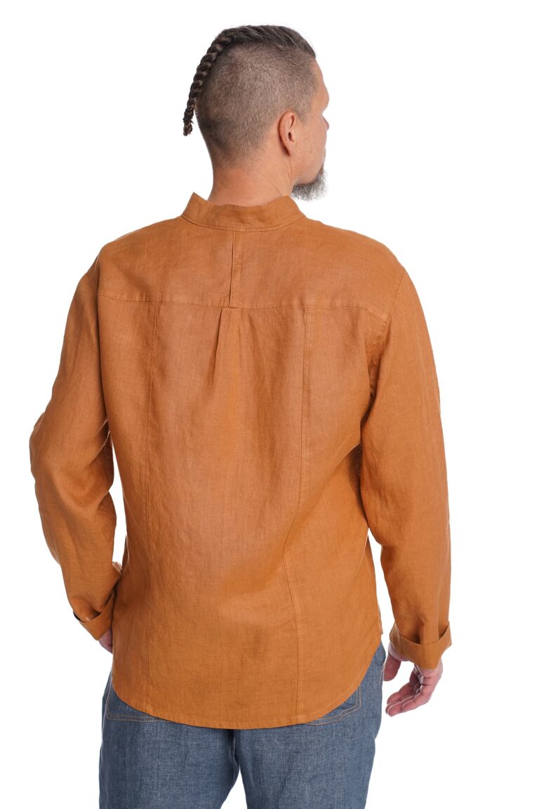 Konjako spalvos lininiai marškiniai vyrams - nugara