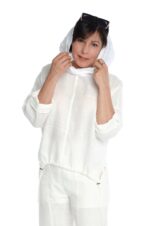 baltas, lininis bliuzonas moteriškas, su gobtuvu, reguliuojamo ilgio rankovėmis