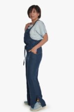 Mėlyno lino kombinezonas moterims su skeltukais kelnių apačioje