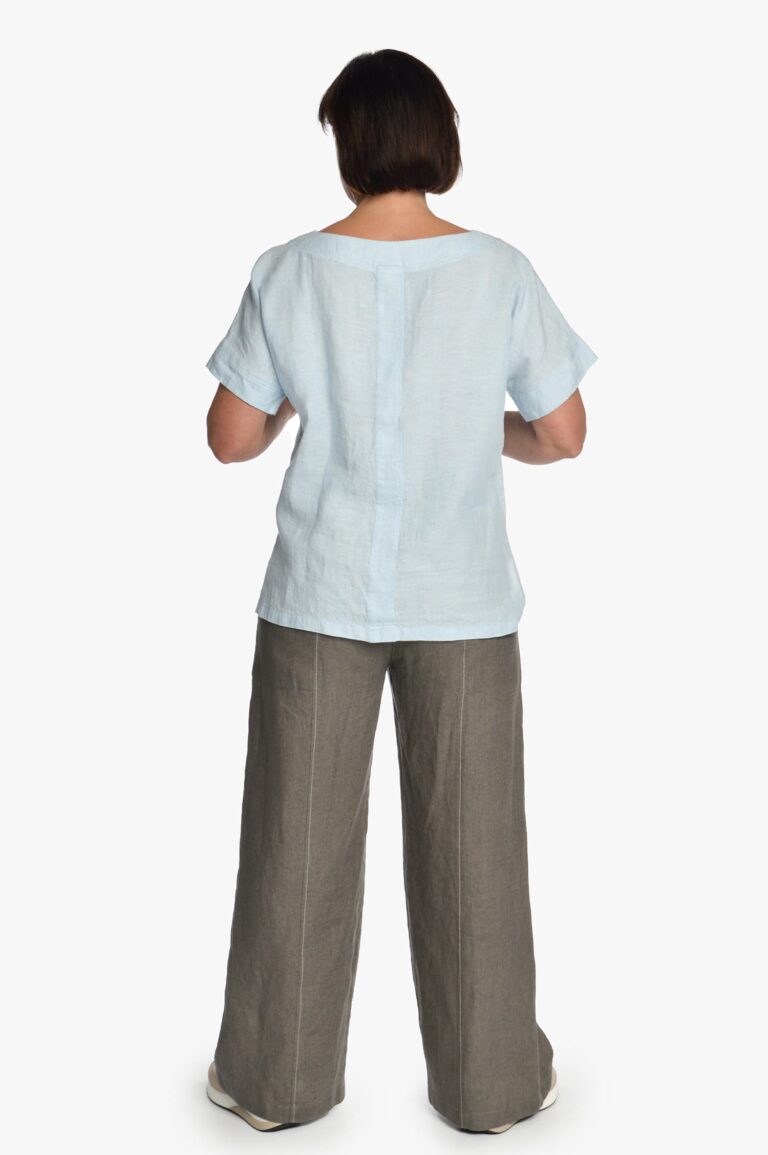 Chaki spalvos lininės platėjančios moteriškos kelnės iš nugaros