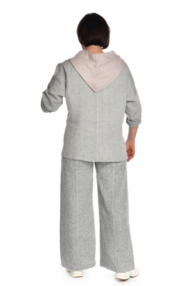 Pilkos į apačią platėjančios moteriškos lininės kelnės iš nugaros