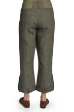 Chaki spalvos moteriškos lininės kelnės elastingu juosmeniu ir skeltukais apačioje - nugara