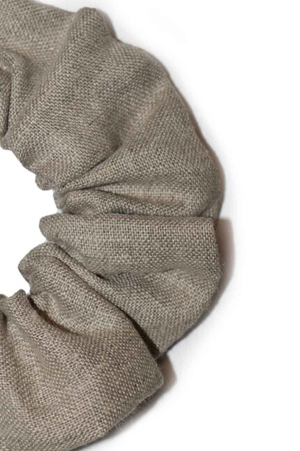 lininė plaukų gumytė smėlinė - faktūra