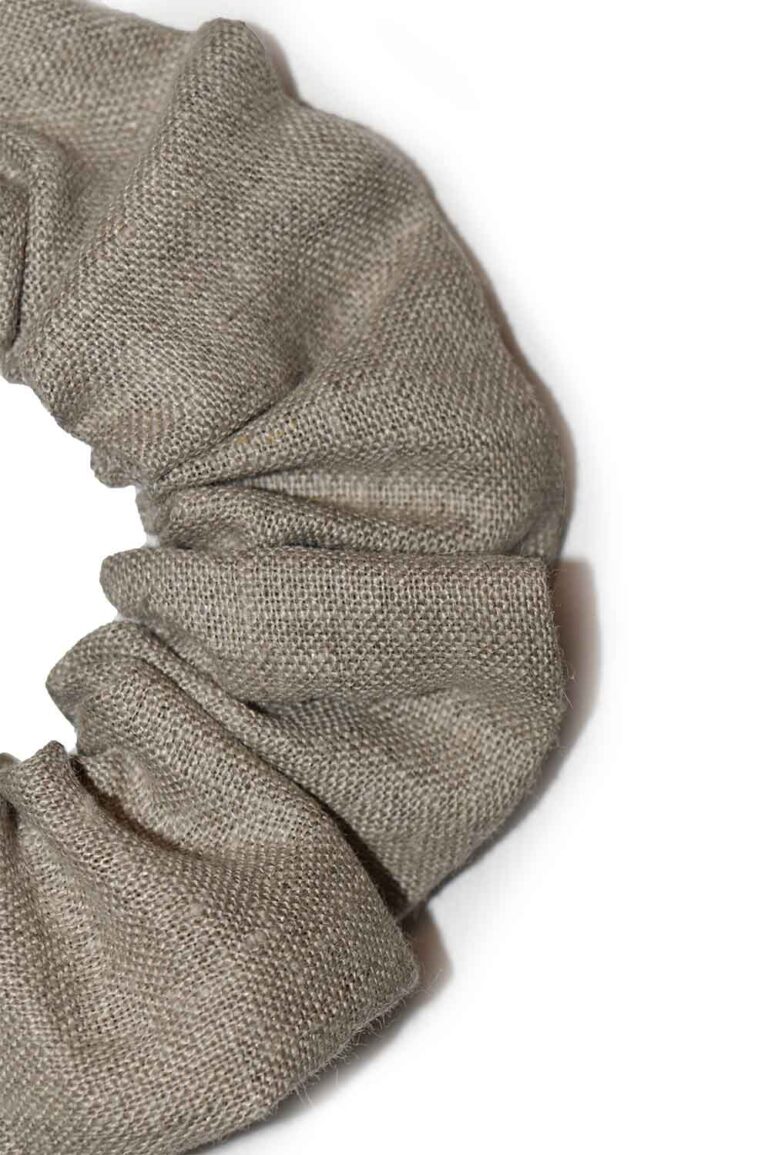 lininė plaukų gumytė smėlinė - faktūra