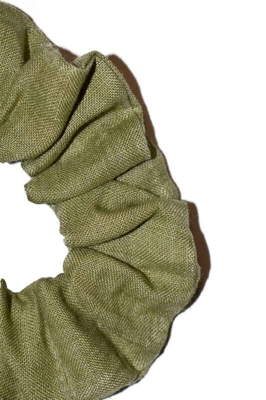 Žalia lininė plaukų gumytė - faktūra