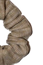 Rusva plaukų gumytė iš lino - faktūra