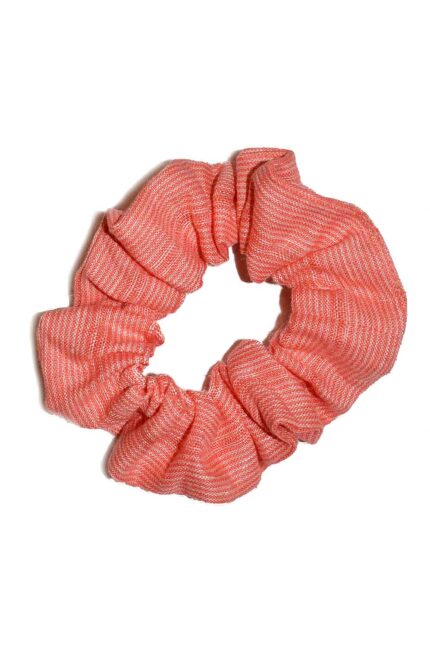 koralų spalvos lininė plaukų gumytė