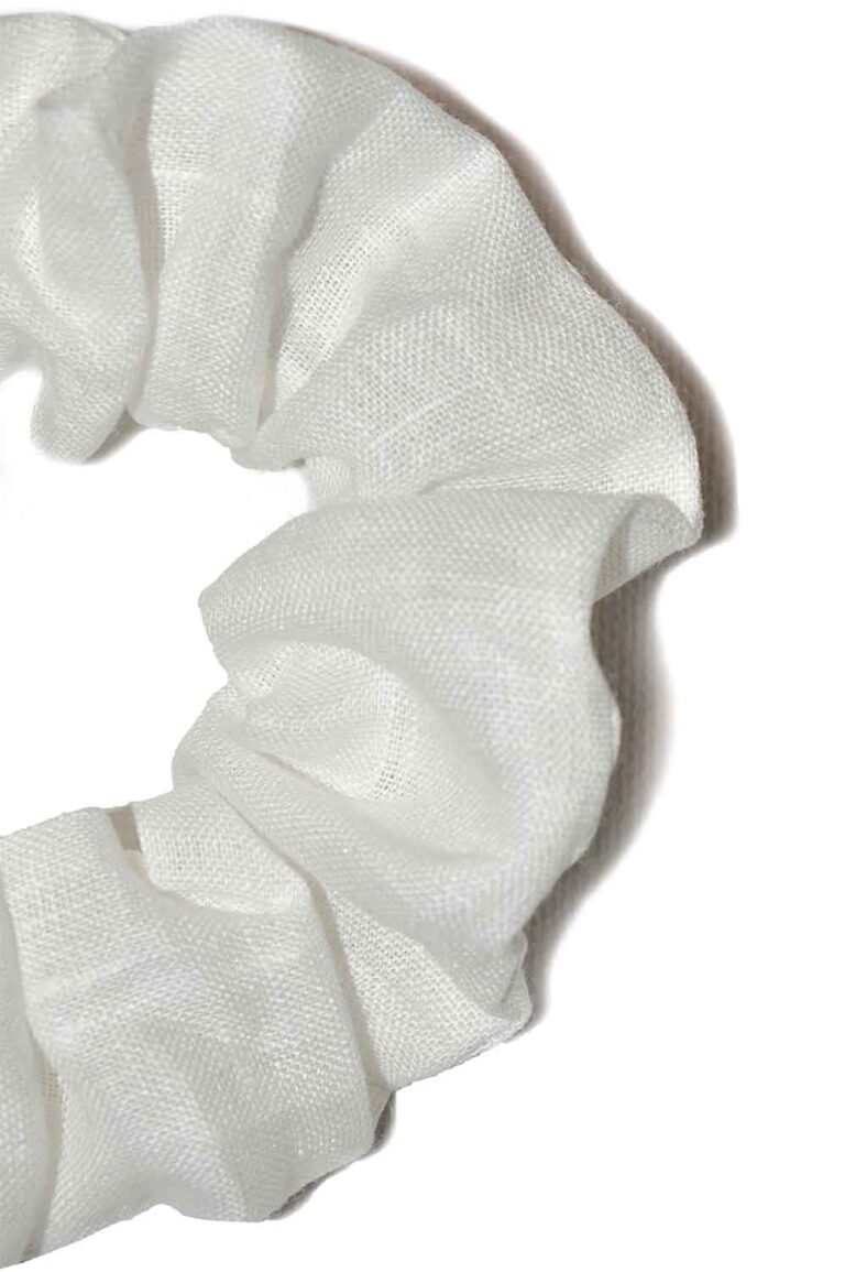 šviesiai pilka lininė plaukų gumytė - faktūra