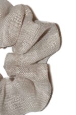 natūralios spalvos lininė plaukų gumytė - faktūra