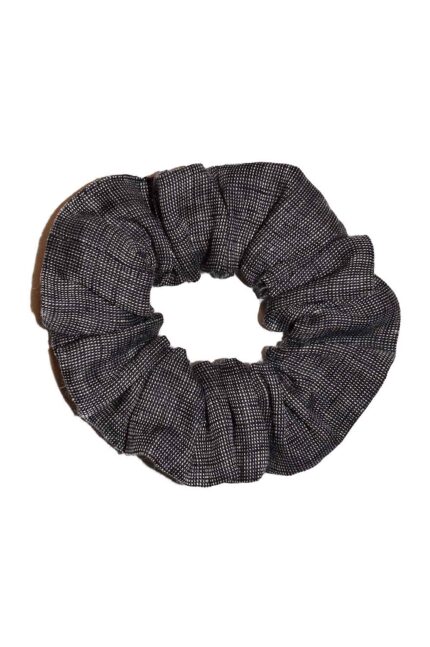 Tamsi plaukų gumytė iš lino