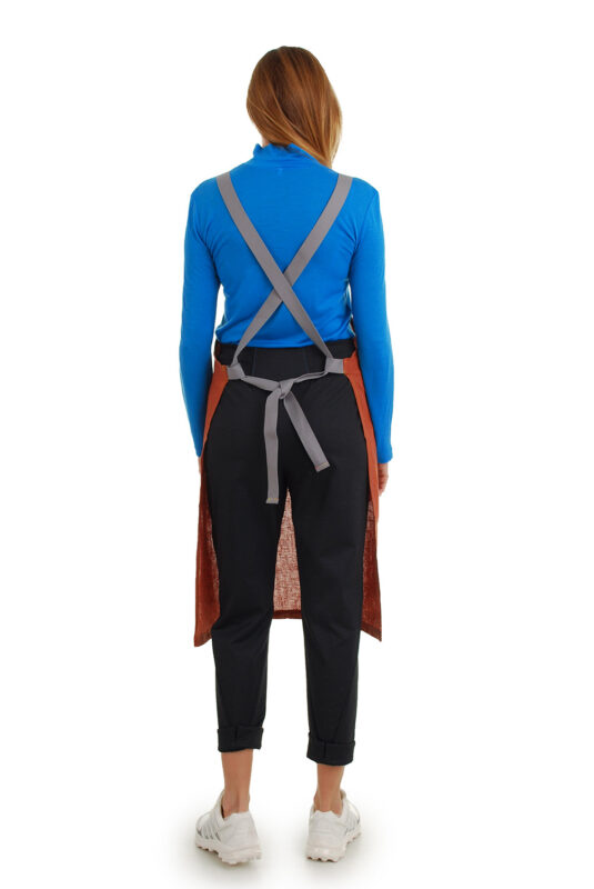 raudona stilinga lininė prijuostė, Z13, su kišenėmis ir ilgu liemens dirželiu - nugara