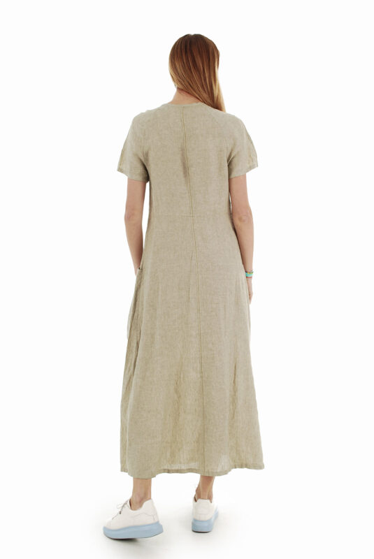 Žalsva ilga lininė suknelė lengvai platėjanti į apačią, su skeltuku ir kišenėmis