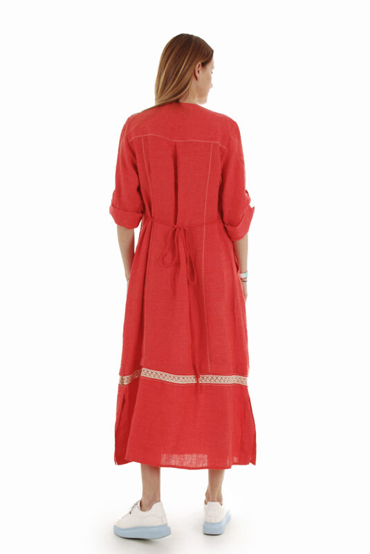 Ilga laisvo silueto suknelė ilgomis rankovėmis raudona - iš nugaros