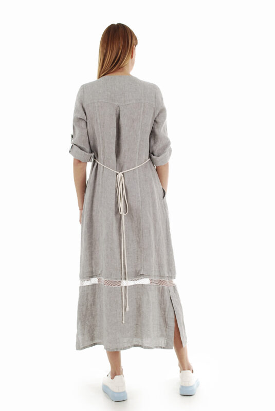 pilka Ilga laisvo silueto suknelė su reguliuojamo ilgio rankovėmis iš nugaros