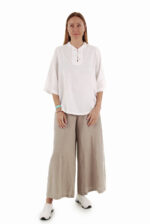 Balta laisva lininė palaidinė, pusilgėmis rankovėmis, užsegamu kaklu