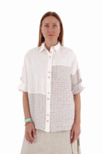 Stilingi šviesūs lininiai marškiniai moterims pusilgėmis rankovėmis