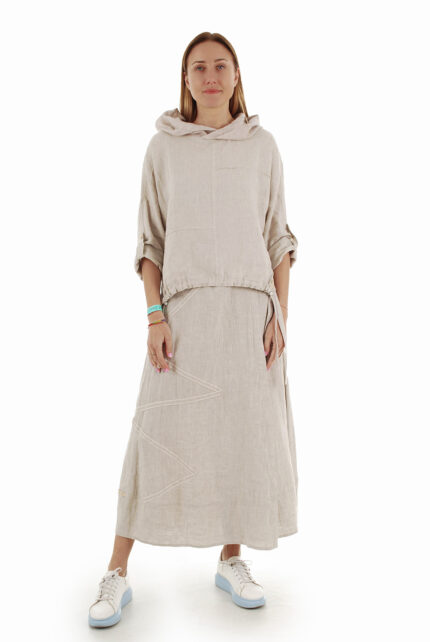 šviesus sujuosiamas ilgas lininis sijonas, kurio apimtį galima keisti iki 10 centimetrų