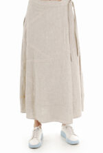 šviesus sujuosiamas ilgas lininis sijonas, dekoruotas