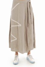 sujuosiamas ilgas lininis sijonas natūralios lino spalvos, galima padidinti iki 10 cm