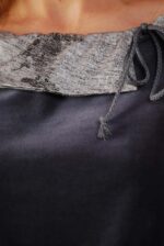 Moteriškas bliuzonas: dekoruota apykaklė