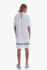 Stilinga lininė suknelė - marškiniai iš nugaros