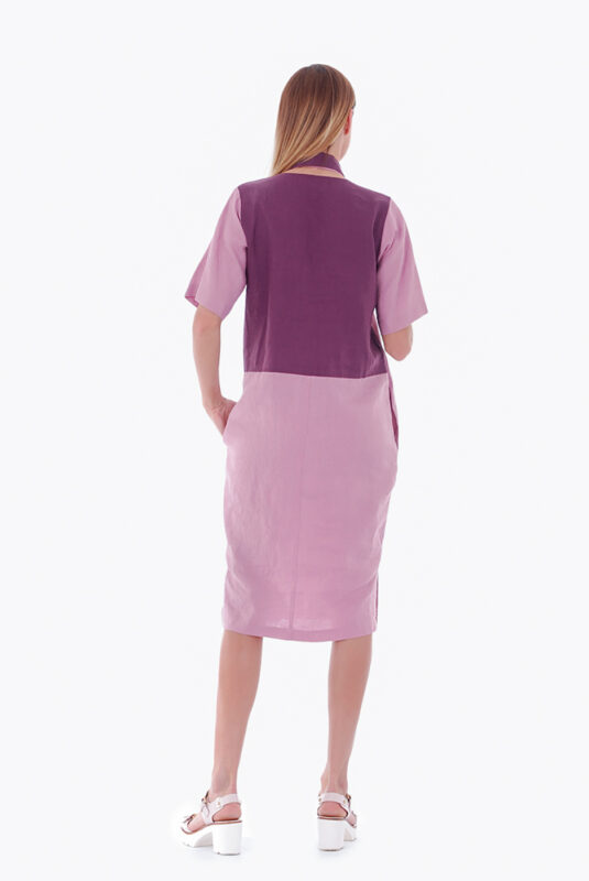 Alyvinė lininė suknelė trumpomis rankovėmis: stilingas dviejų spalvų ir medžiagų derinys