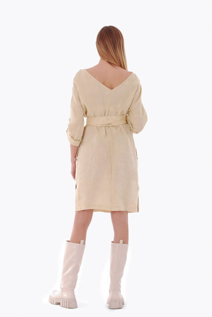 Universali lininė suknelė gali būti dėvima iš abiejų pusių, kreminė - nugara