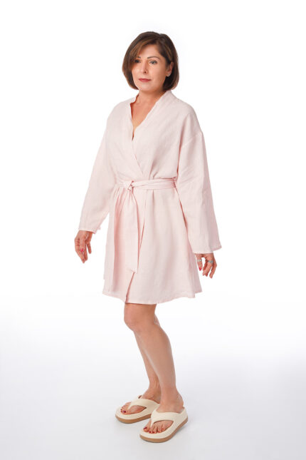 lininis chalatas švelniai rožinis