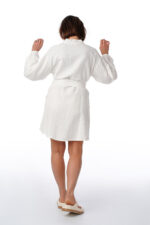 Moteriškas lininis chalatas, trumpas, nugara