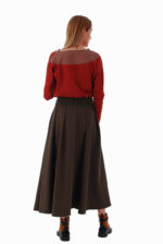 Raudona stilinga trikotažinė palaidinė ilgomis rankovėmis