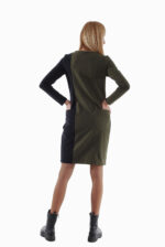 Stilinga dviejų spalvų suknelė iš trikotažo su atsegamu skirtuku apačioje