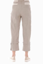 Šviesios moteriškos lininės kelnės su elastingu juosmeniu, diržu, kišenėmis iš nugaros