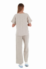 Šviesi Laisva lininė palaidinė trumpomis rankovėmis minimalistinio stiliaus iš nugaros