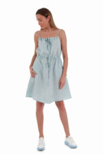 Laisvo kirpimo vidutinio ilgio lininė suknelė su petnešėlėmis: šonuose - įleistos kišenės