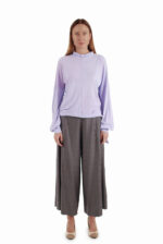 Romantiško stiliaus palaidinė ilgomis plačiomis rankovėmis alyvinės spalvos