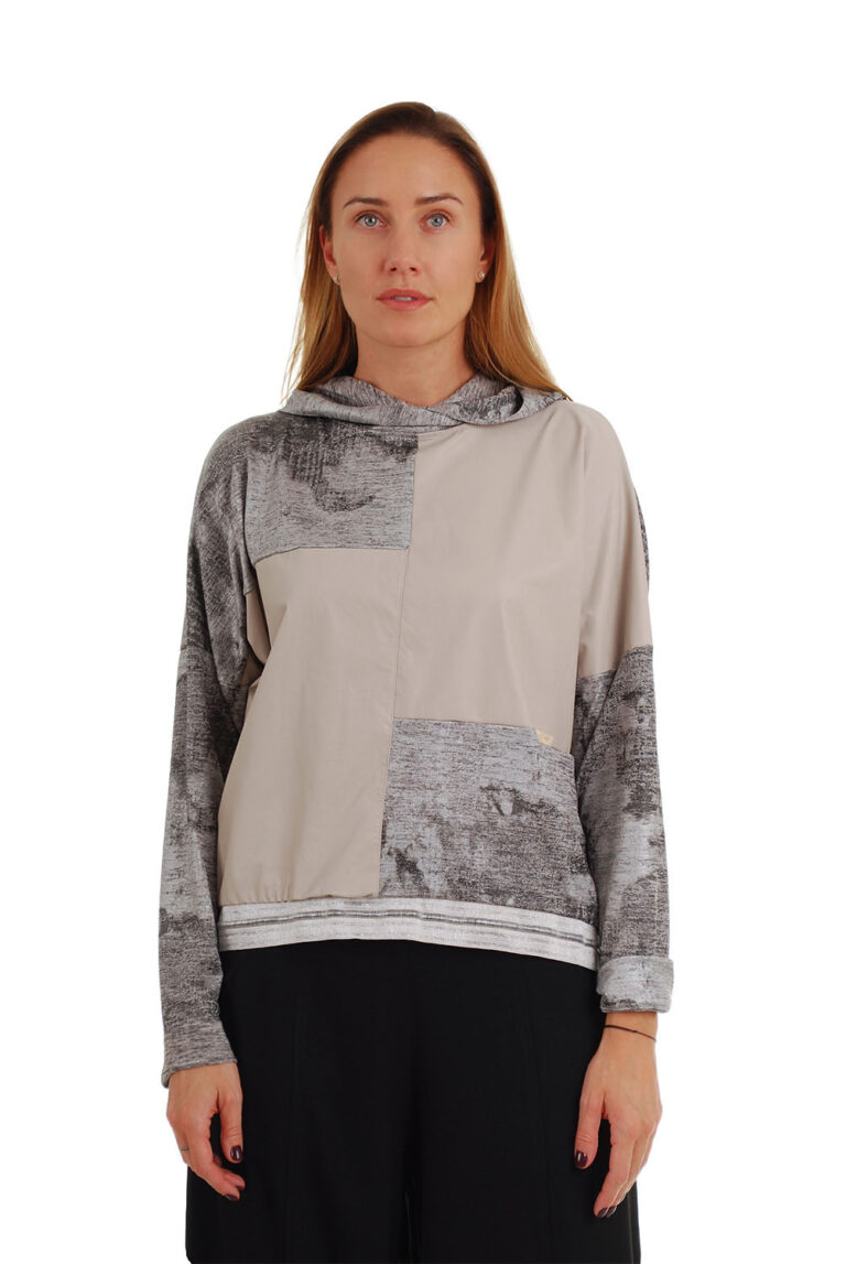 Laisvalaikio bliuzonas su kapišonu margas