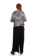 Laisvalaikio bliuzonas su gobtuvu, margas