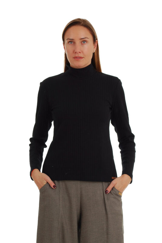 Palaidinė aukštu kaklu - golfas juodas