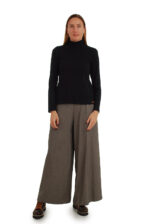 Palaidinė aukštu kaklu - golfas juodas priekis