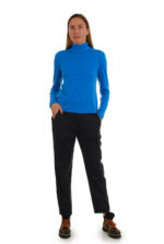 Palaidinė aukštu kaklu - golfas mėlynas priekis