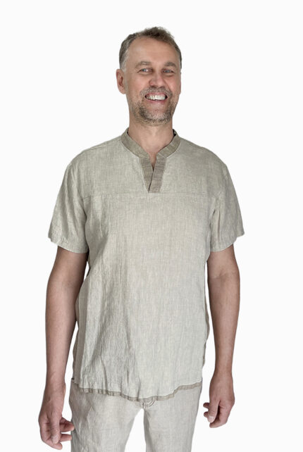 Vyriški lininiai marškiniai v formos apykakle lino